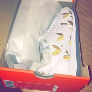 Wmns Nike Cortez limited edition